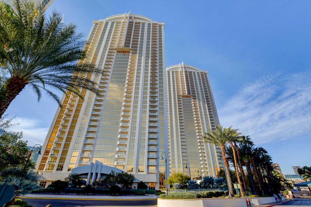 Mgm Signature-28-705 F1 Track & Strip View Balcony Las Vegas Exterior photo