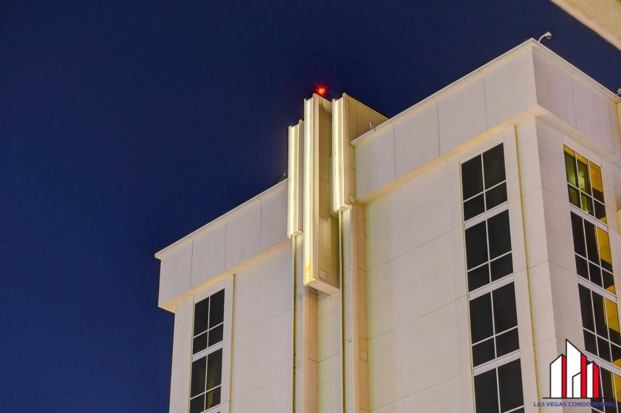 Mgm Signature-28-705 F1 Track & Strip View Balcony Las Vegas Exterior photo